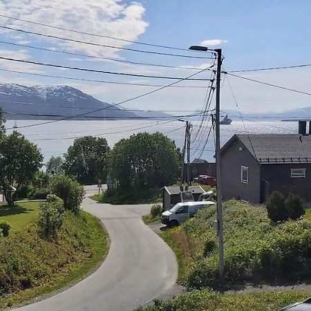 Aurora Rooms In Shared Apartment Nr2 We Are Doing Privet Northen Lights Trips, Reindeer Trip And Fjord Sommaroy Trip 特罗姆瑟 外观 照片