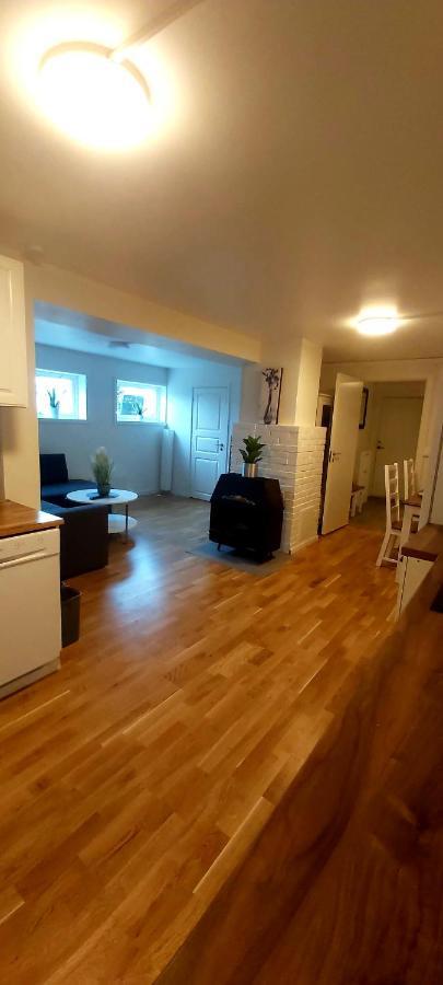 Aurora Rooms In Shared Apartment Nr2 We Are Doing Privet Northen Lights Trips, Reindeer Trip And Fjord Sommaroy Trip 特罗姆瑟 外观 照片