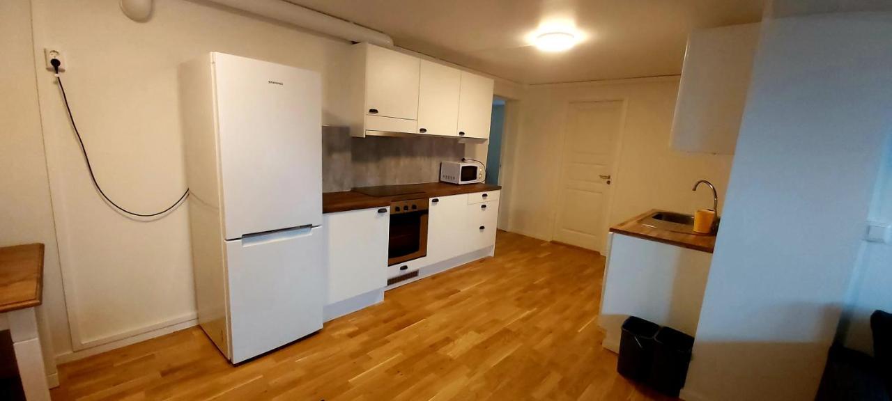 Aurora Rooms In Shared Apartment Nr2 We Are Doing Privet Northen Lights Trips, Reindeer Trip And Fjord Sommaroy Trip 特罗姆瑟 外观 照片